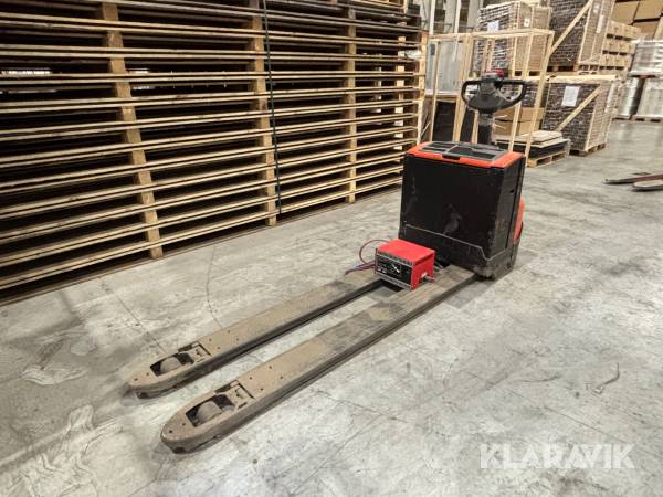 Truck BT LWE180