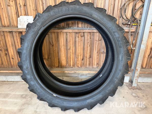 Traktordäck Taurus 270/95 R44 2 st