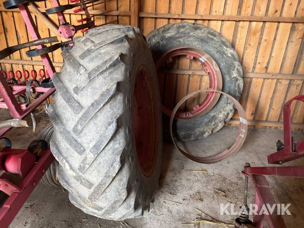 Dubbelmontage Goodyear 18.4-34 2st