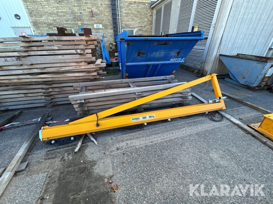 Pelarsvängkran Demag KBK 800kg