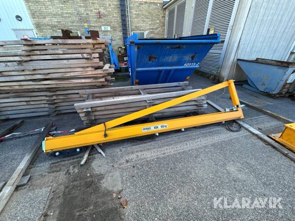 Pelarsvängkran Demag KBK 800kg