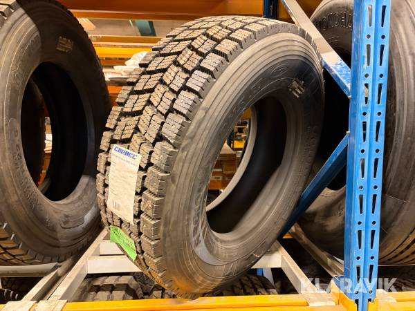 Lastbilsdäck 285/79-19.5 regummerade Colmec Boss BWE 1st