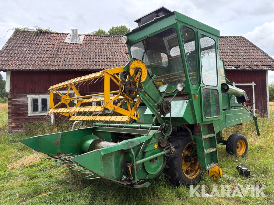 Skördetröska Överum Aktiv1110
