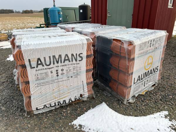 Takpannor Laumans RT 846 5 pallar