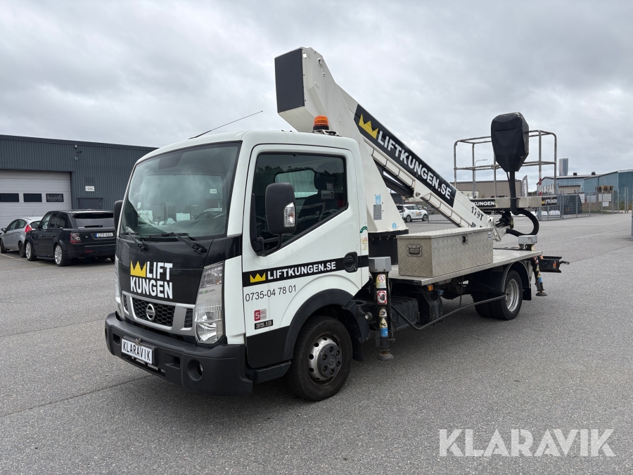 Billift Nissan NT400 3.0TD med GSR kran