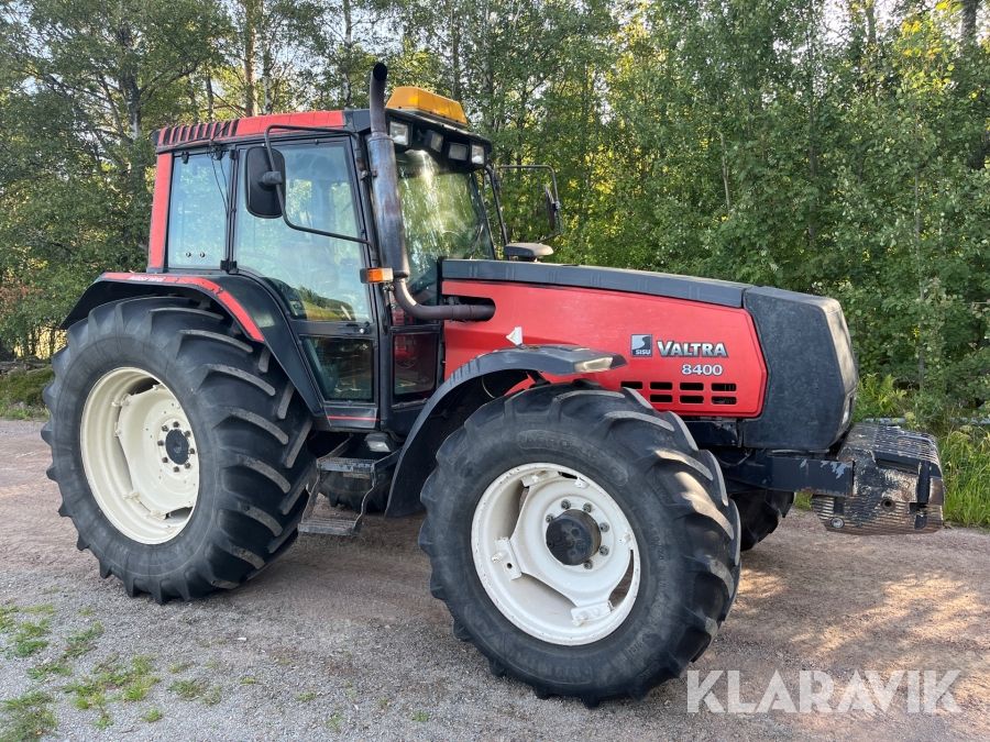 Traktor Valmet 8400