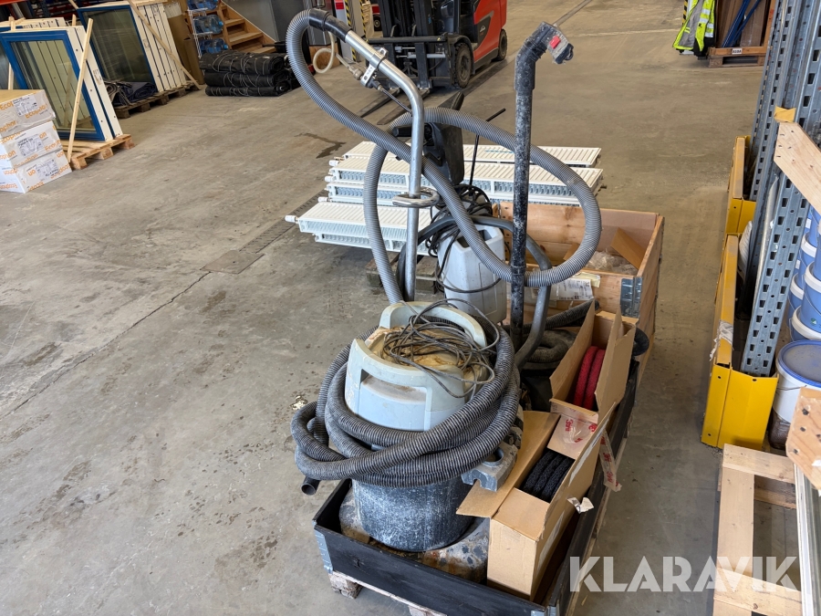 Grovdammsugare/ Skurmaskin Nilfisk SDM 43-Duo / GWD 300s