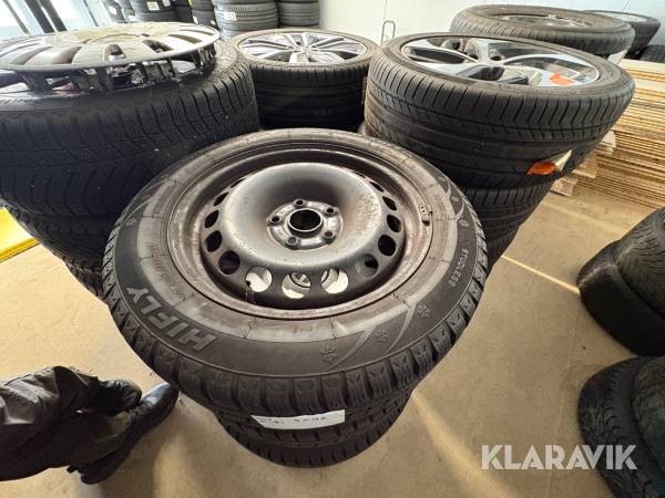 Året runt-däck med fälg Win-Turi Hifly Volkswagen & Audi 205/55R16 4st
