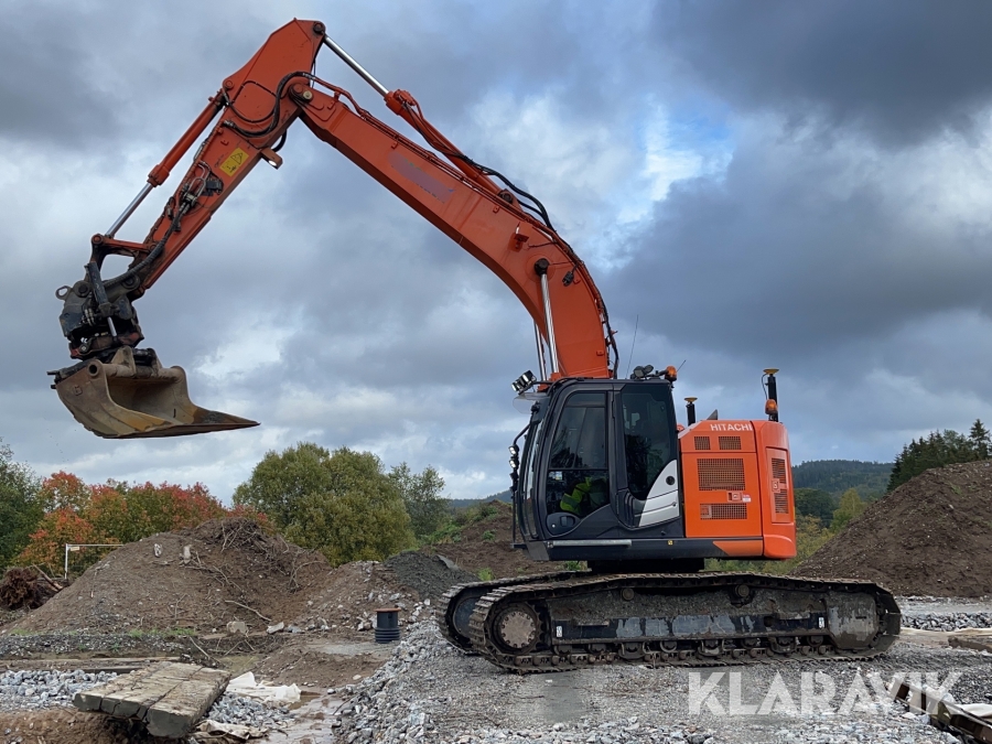 Grävmaskin Hitachi Zaxis ZX 225 USLC-6 med grävsystem, rotator med grip & 2 skopor