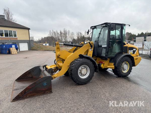 Hjullastare CAT 906H med redskap