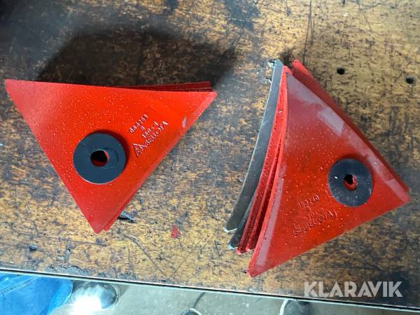 Plogbröst till Kverneland nr 3 Bellota vänster höger 5+5