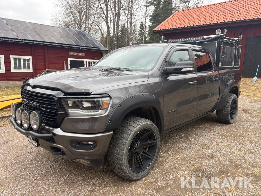 Pickup Dodge Ram 1500 laramie night edition