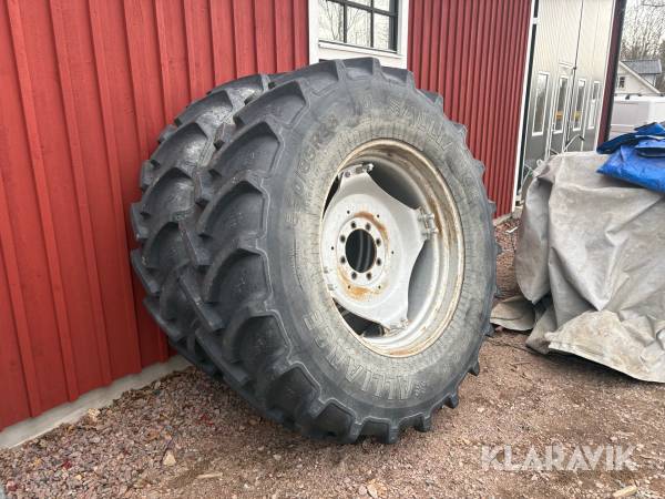 Traktordäck på fälg 2 st Alliance 520 / 85 R38