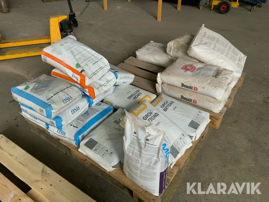 Blandat parti betong och murbruk