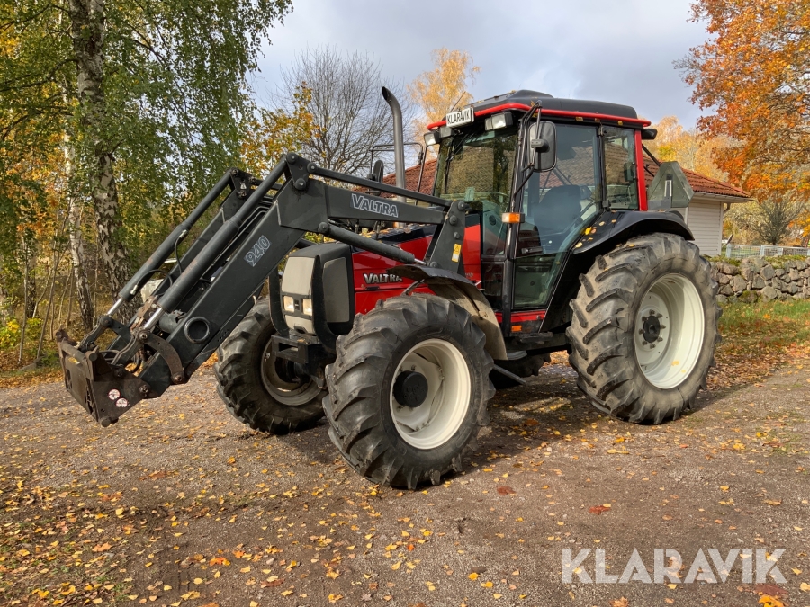 Traktor Valtra 900-4