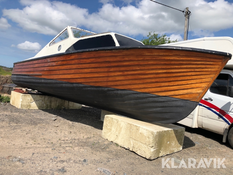 Motorbåt utan motor