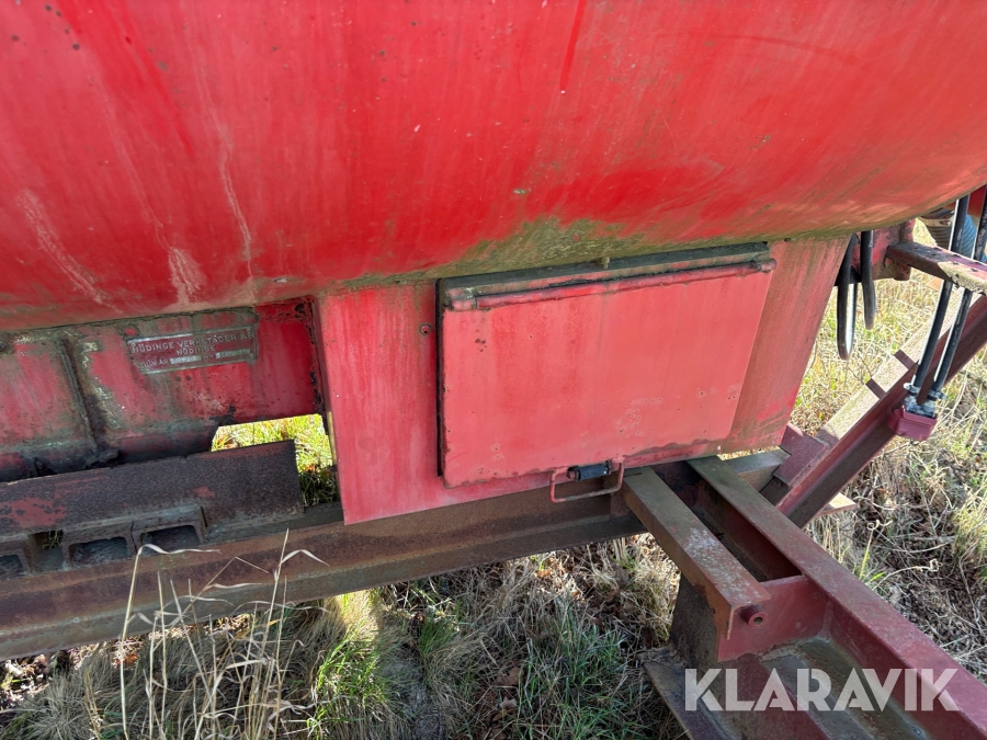 Vattentank på lastväxlarram