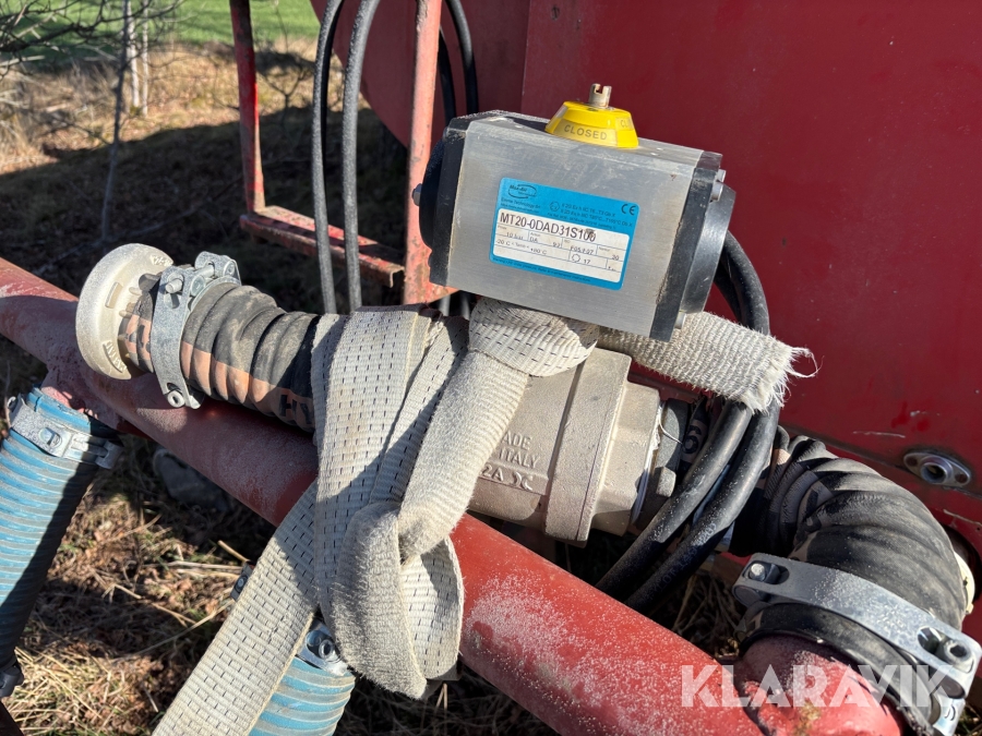 Vattentank på lastväxlarram