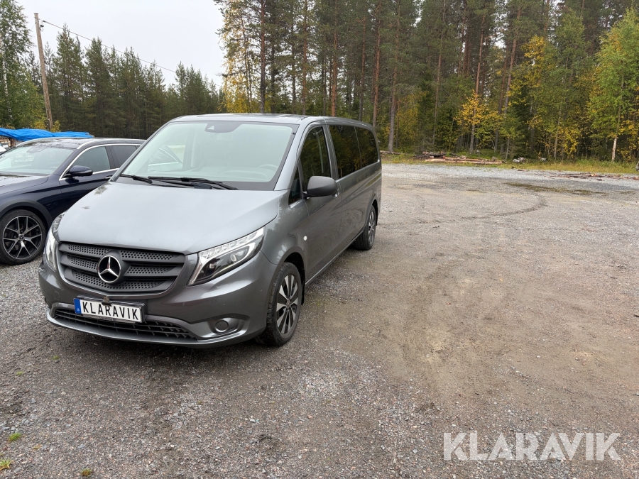Minibuss Mercedes-Benz Vito Tourer 4WD