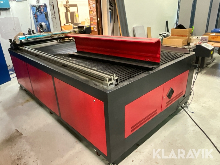 Laserskärare 1325 för metall och trä 1300x2500