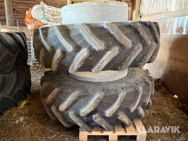 Dubbelmontage Pirelli 20.8 R38 2st