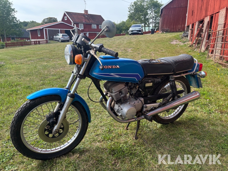 Motorcykel Honda CB 125 T