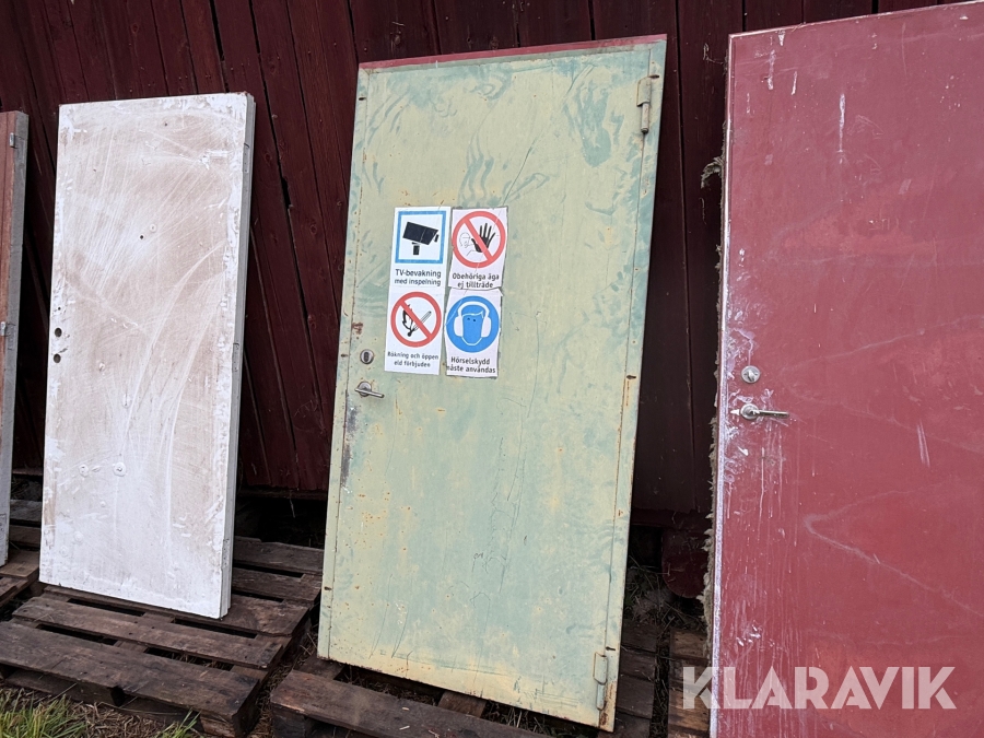 Plåtdörr med karm