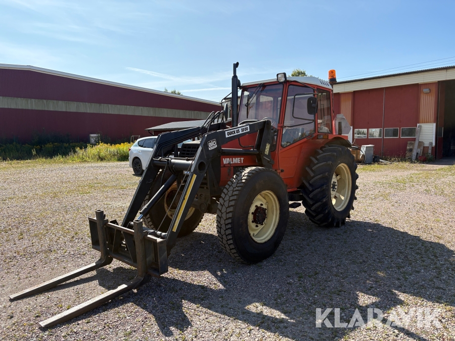 Veterantraktor Valmet 604 med frontlastare