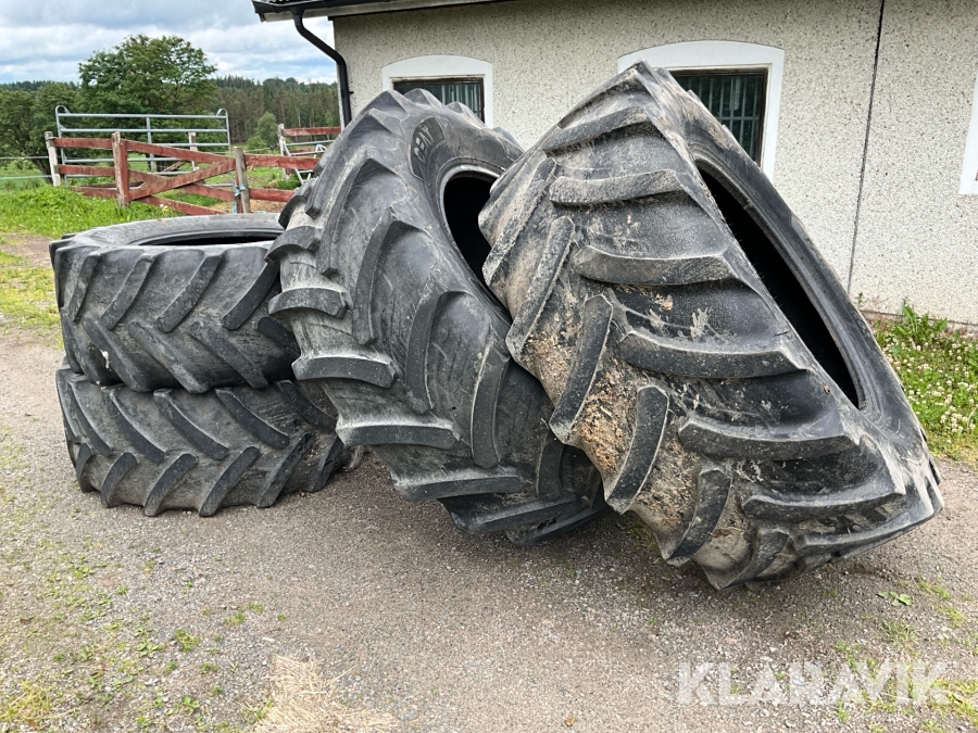Traktordäck Continental Och CEAT TractorMaster och Farmax R65 540/65R28 (2 st), 650/65R38 (2 st)