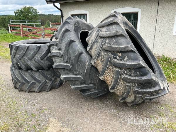 Traktordäck Continental Och CEAT TractorMaster och Farmax R65 540/65R28 (2 st), 650/65R38 (2 st)