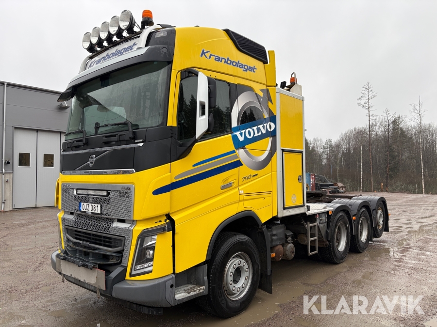 Lastbil dragbil Volvo FH 16 8x4
