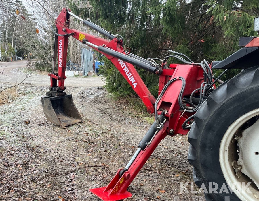 Grävaggregat med 2 skopor Patruuna trepunktsburet med eget hydraulsystem