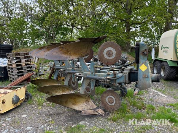 Treskärig växelplog Överum CV 398 H