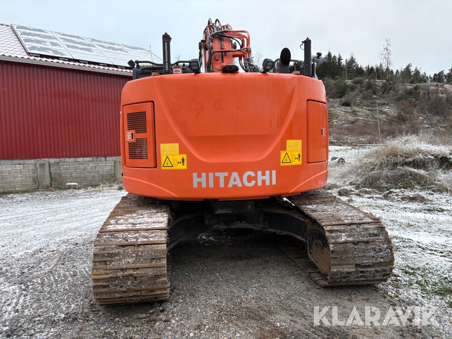 Grävmaskin Hitachi ZX225 USLC-6 med redskap