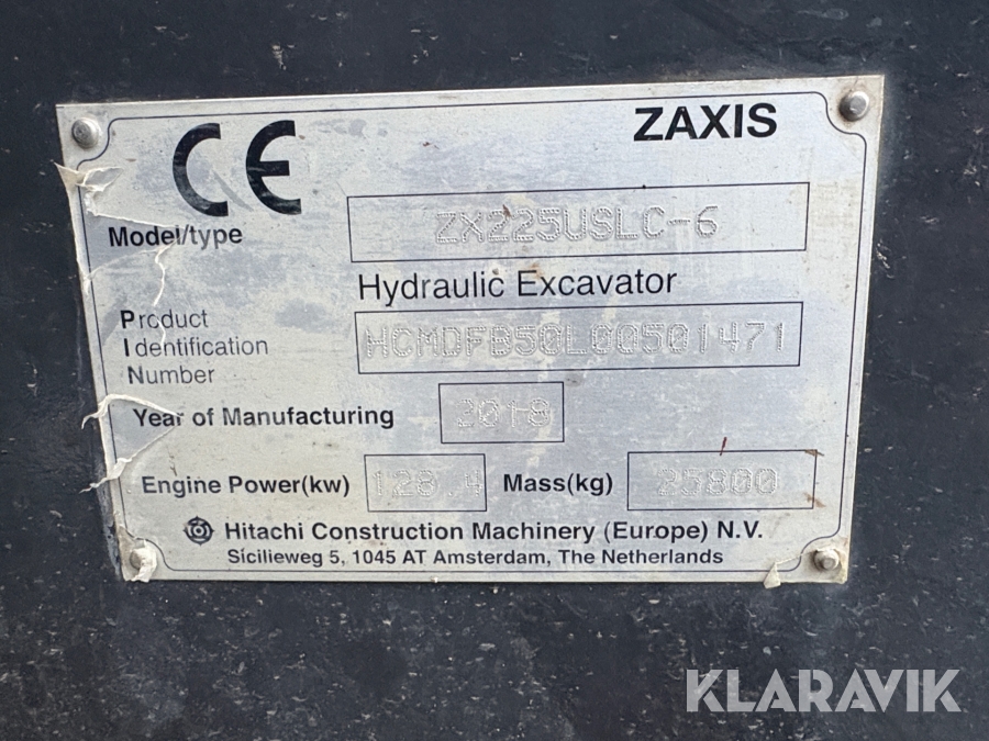 Grävmaskin Hitachi ZX225 USLC-6 med redskap