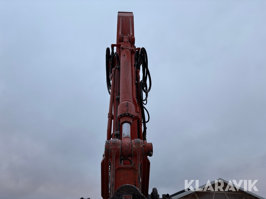 Grävmaskin Hitachi ZX225 USLC-6 med redskap