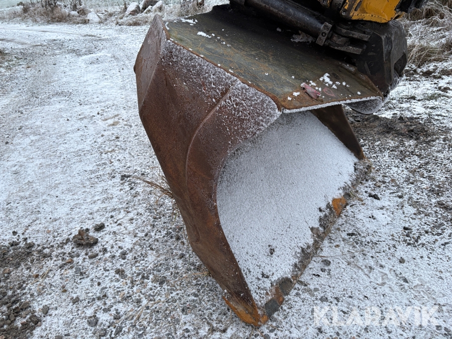 Grävmaskin Hitachi ZX225 USLC-6 med redskap