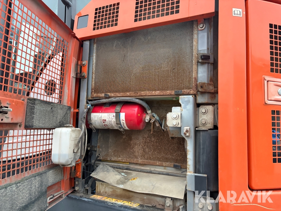 Grävmaskin Hitachi ZX225 USLC-6 med redskap