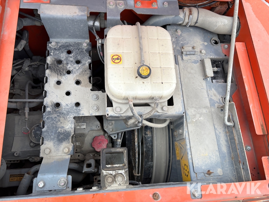 Grävmaskin Hitachi ZX225 USLC-6 med redskap