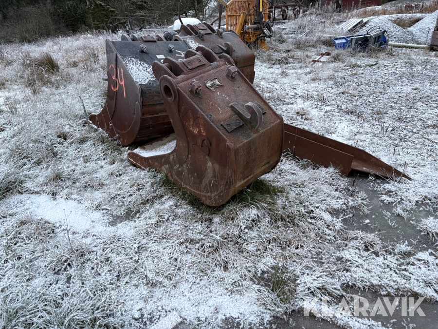 Grävmaskin Hitachi ZX225 USLC-6 med redskap