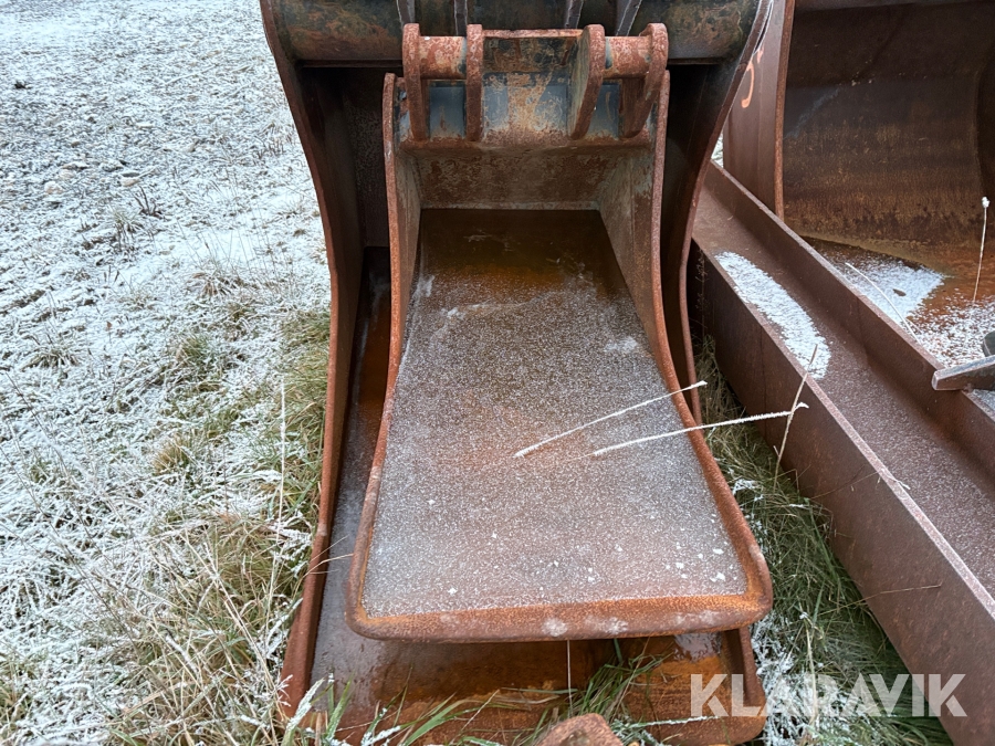 Grävmaskin Hitachi ZX225 USLC-6 med redskap