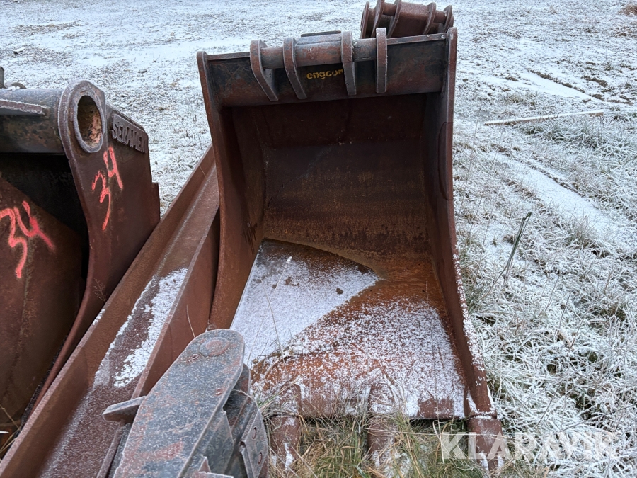 Grävmaskin Hitachi ZX225 USLC-6 med redskap