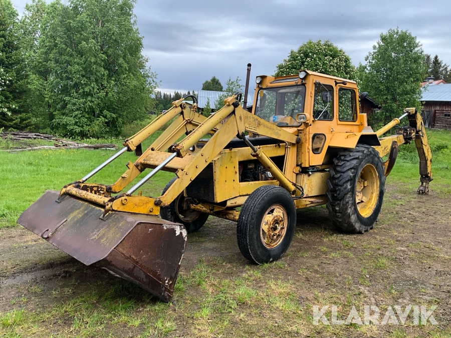 Traktorgrävare Hymas 467 med flera redskap