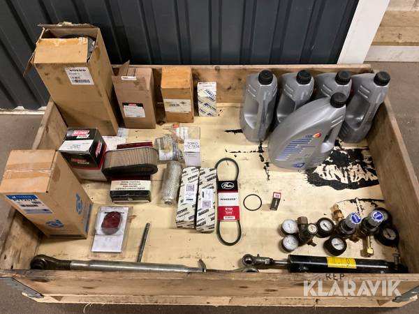 Reservdelar och olja