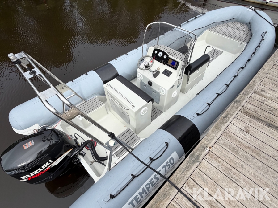Ribbåt Capelli Tempest 750 Work med TK 1500kg boggietrailer 80km