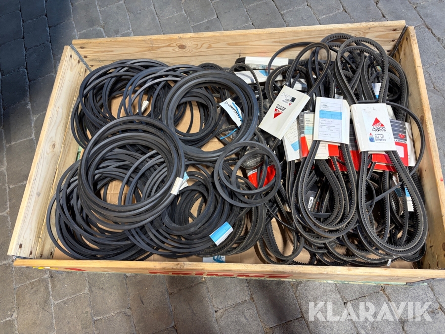 Parti med diverse remmar