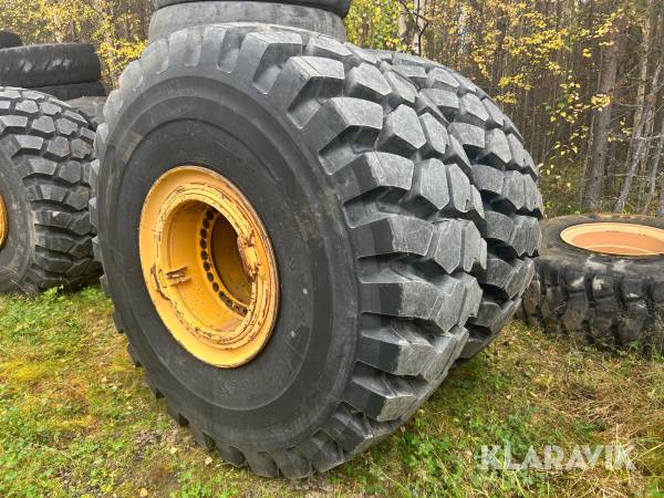 Entreprenaddäck med fälg Bridgestone 29.5R25