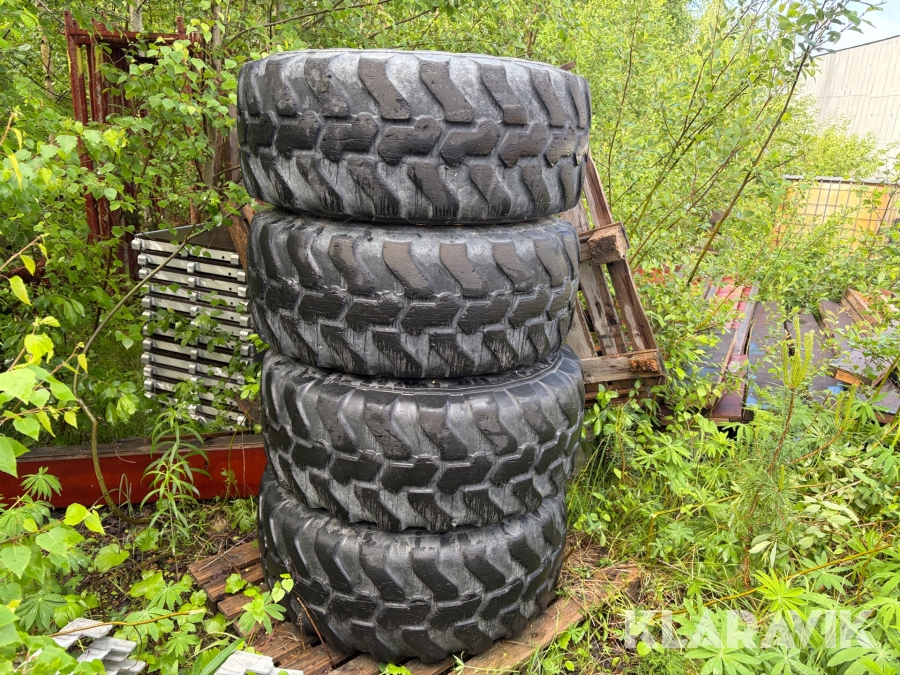 Däck med fälg Mitas Radial 405/70R18 4st