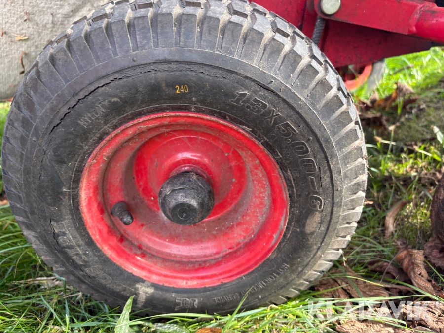 Lövsug med Honda-motor GX160 5.5