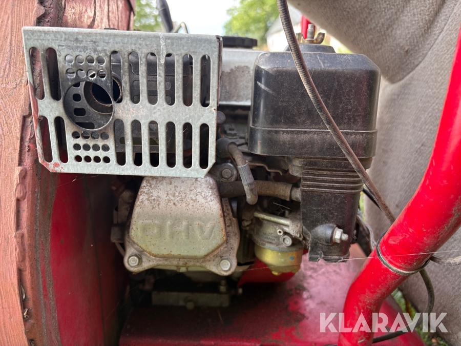 Lövsug med Honda-motor GX160 5.5